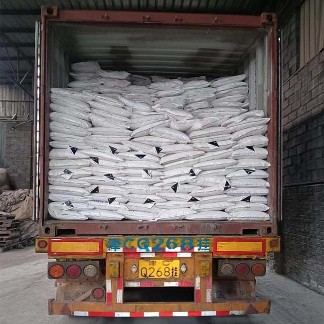 De oplosbare Alkali Bijtende Soda van NaOH voor het Galvaniseren van Dagelijkse Chemische Producten